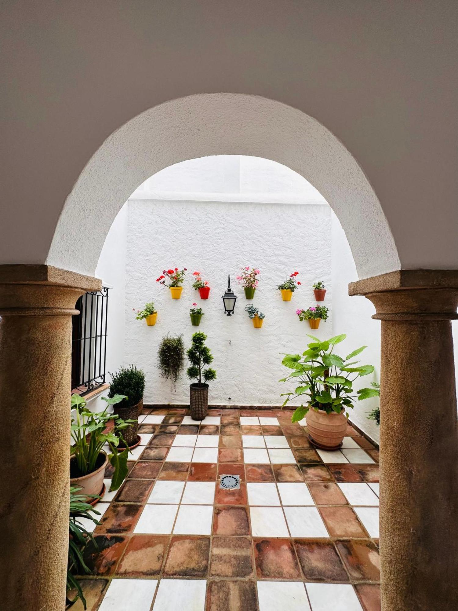 Castillo De Marbella Luaran gambar